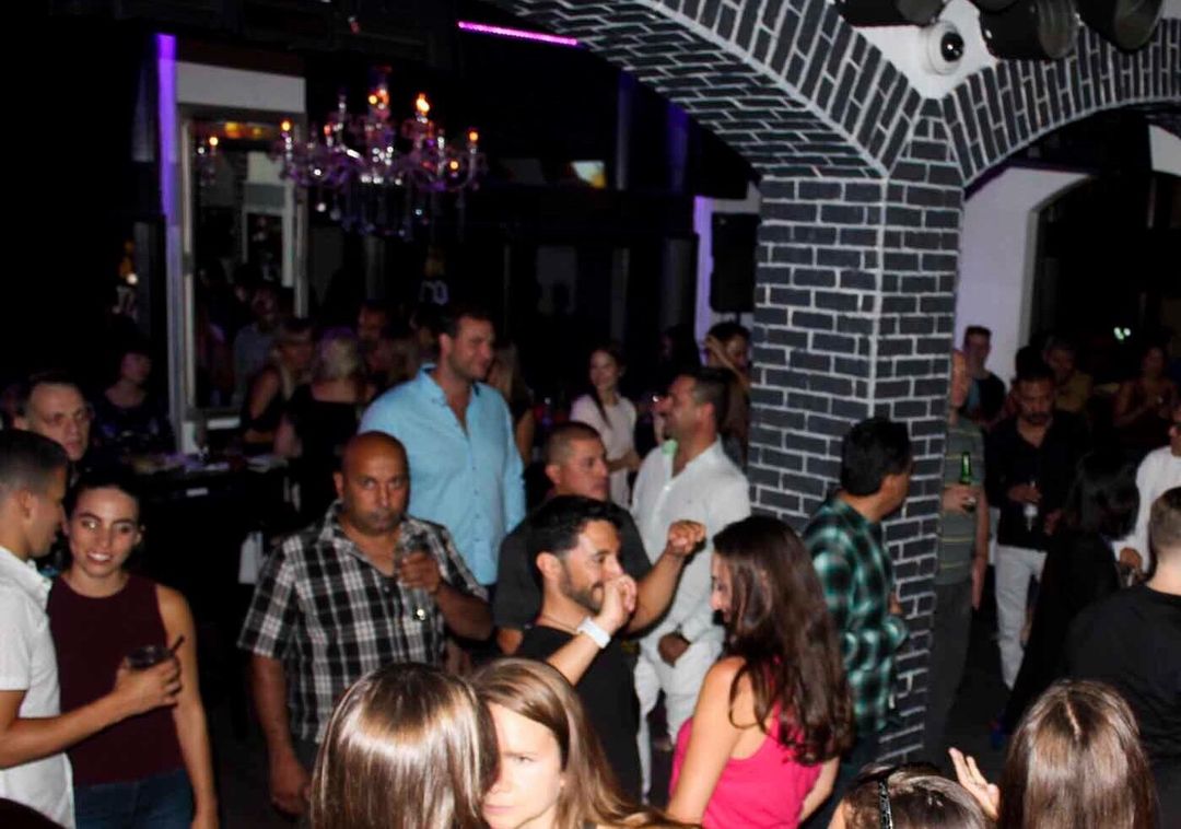 Mangos Kitchen Bar Vancouver travelstoke